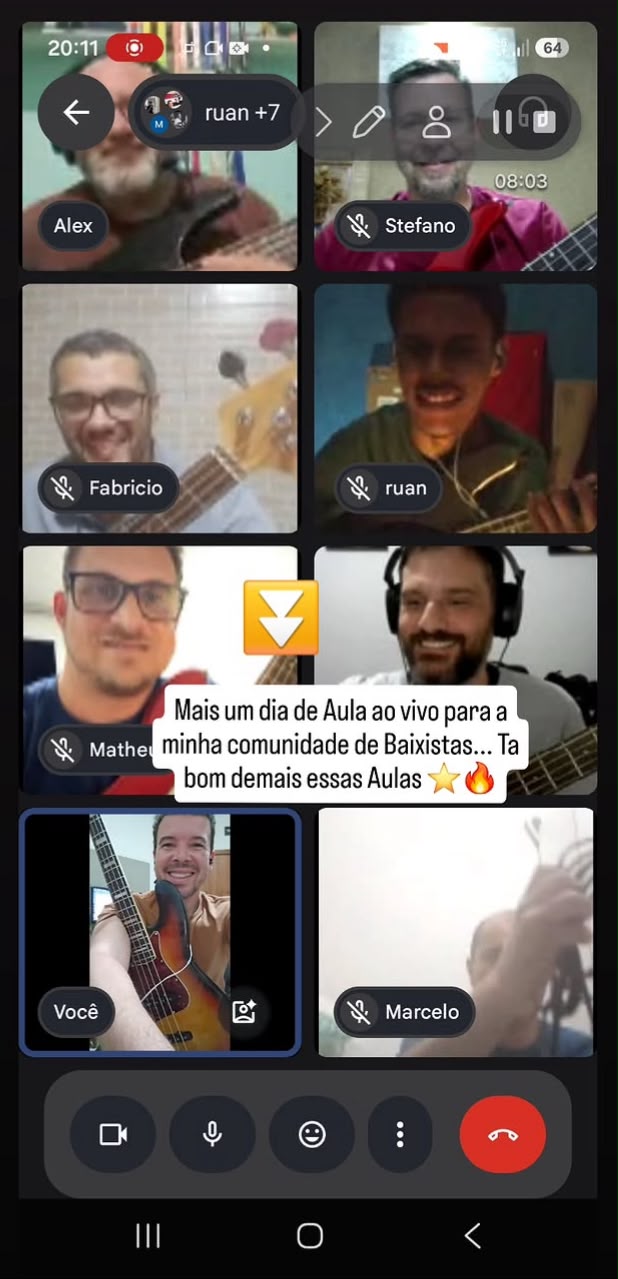 Aula ao vivo da comunidade de baixistas, com os alunos tocando junto